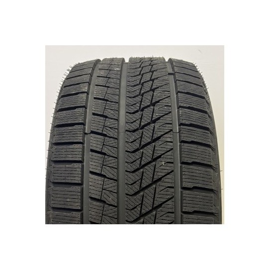 235/ 50R20 Zelda Surate Ice03 Žieminės